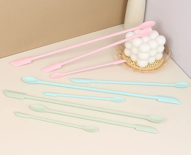Espátula de Silicone Resistent - Kitchen Gadgets Under 100 avaliação e preço